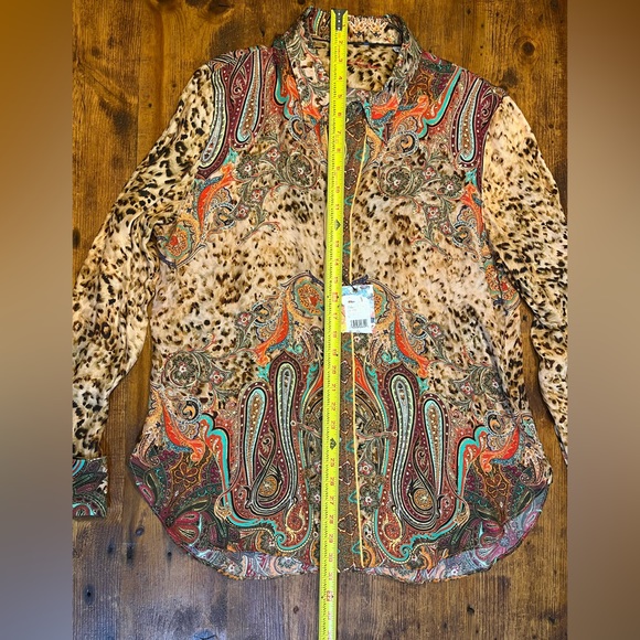 NWT Robert Graham Button Up Blouse - Picture 4 of 14